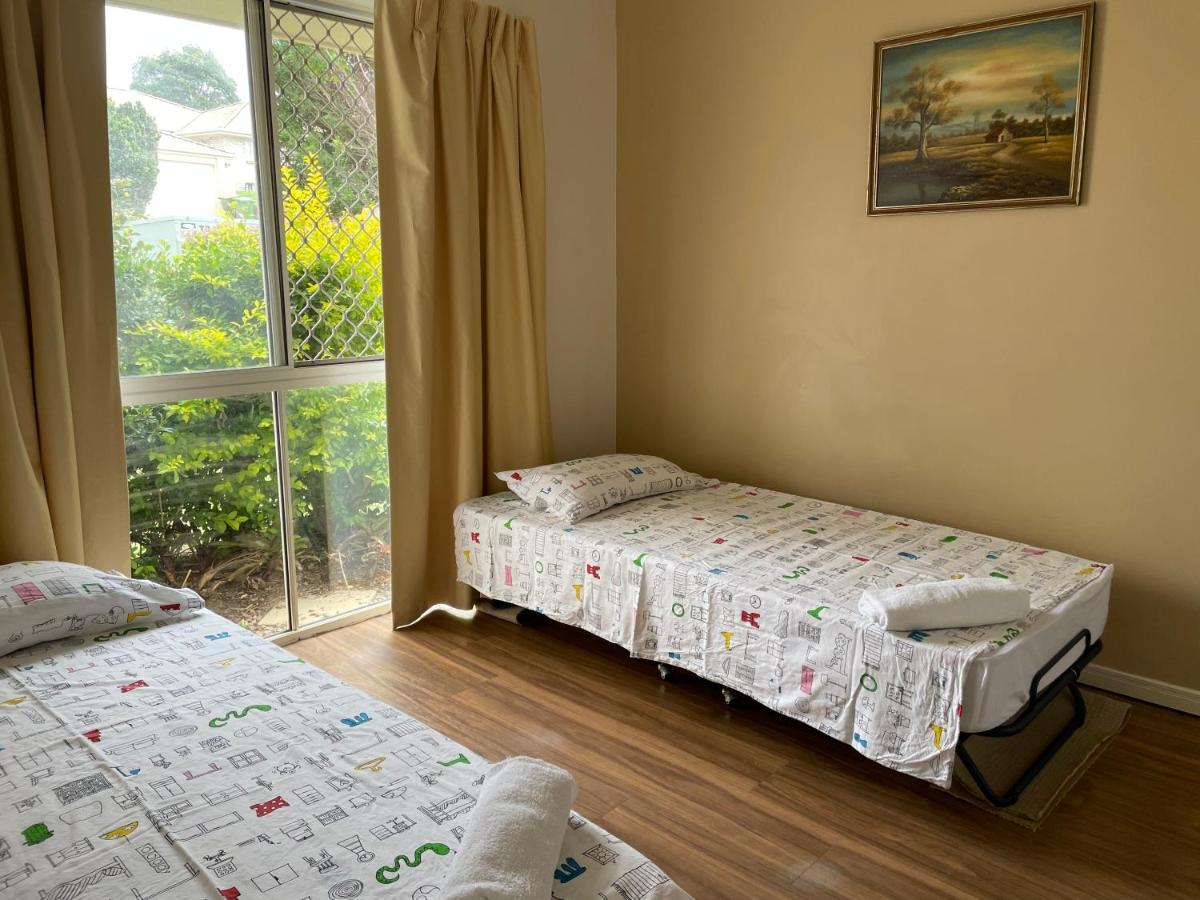 Theme Parks Amituofo Homestay Gold Coast Exterior foto